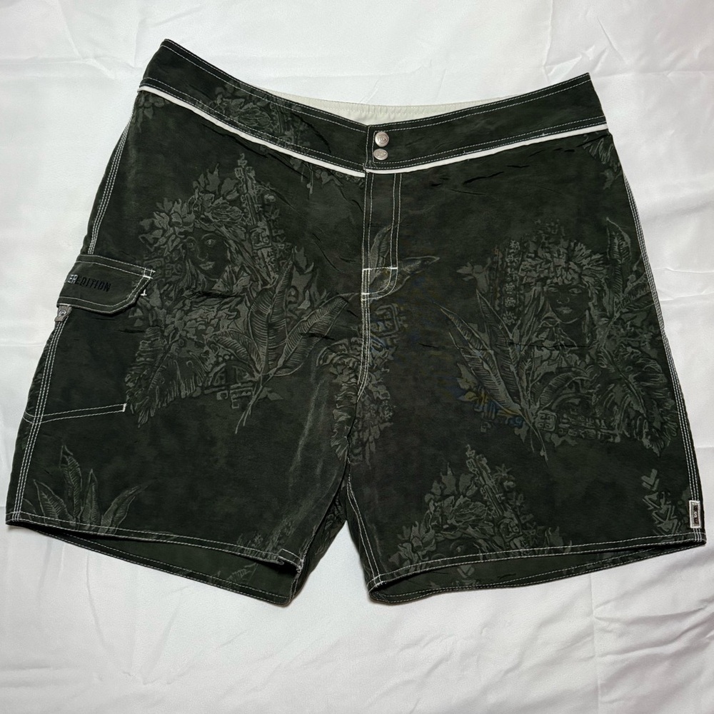 Quick Silver Edition Men's Green Floral Swim Trunks Size 36 waist